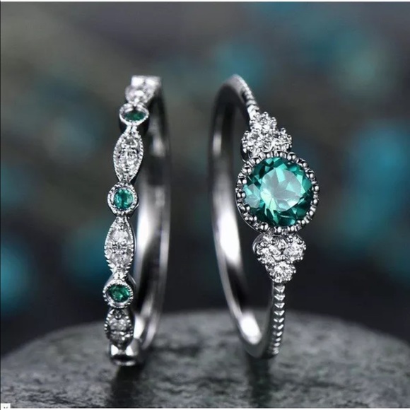 Jewelry - New 2Pcs/set Vintage Green Color Halo 925 Sterling Silver Rings